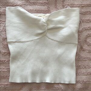 Elegant White Ribbed Women's Top